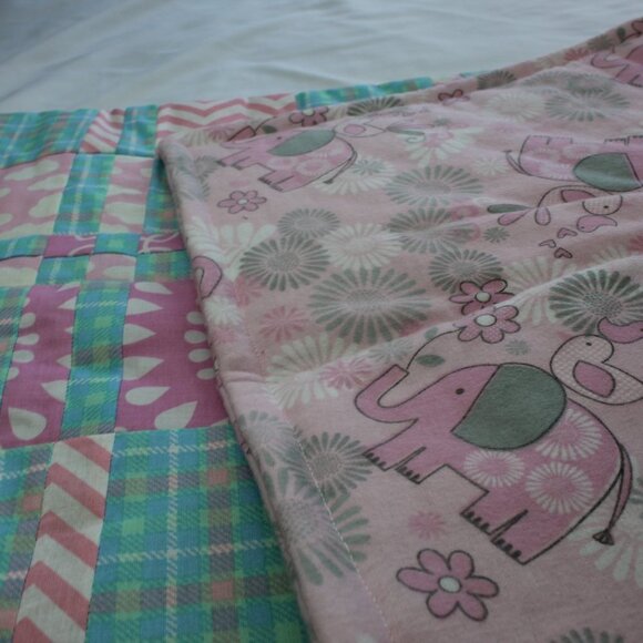 𝅺homemade quilt New elephant themed with other fun prints. 32*40" - Picture 4 of 12